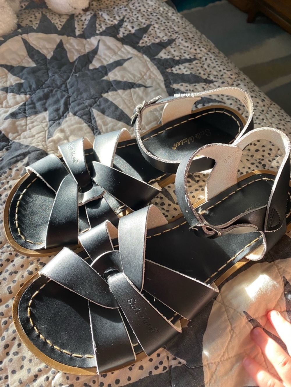 Black Saltwater Sandals like new - Picture 2 of 4